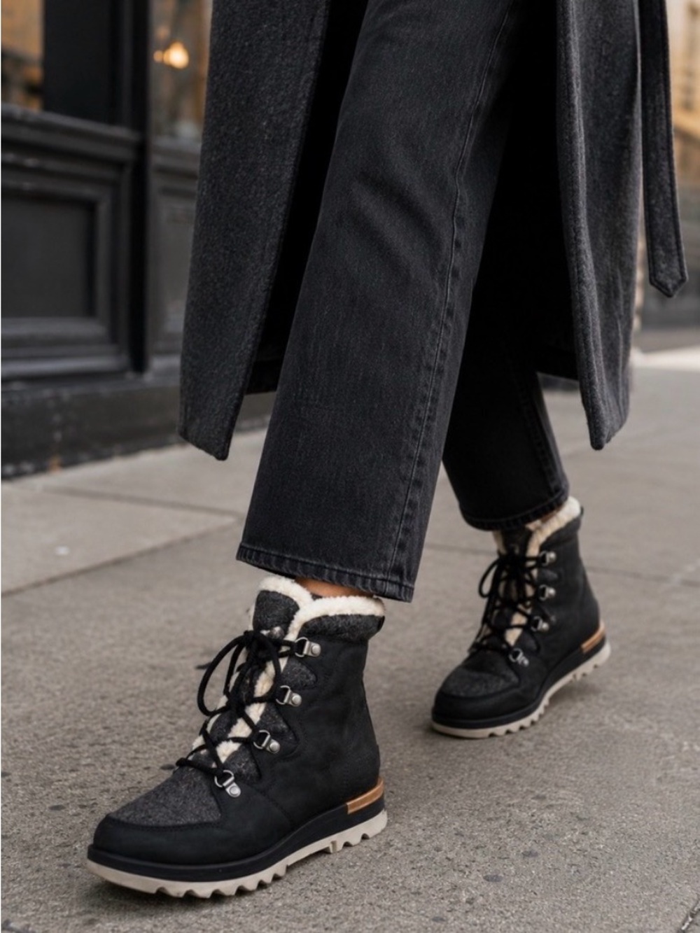 Sorel Black Lace-Up Faux Shearling Trim Winter Boots